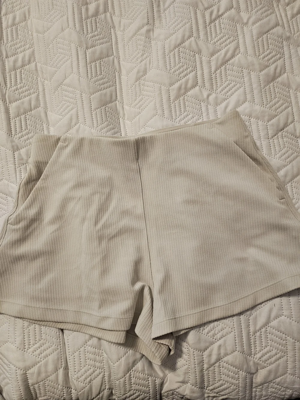 lululemon athletica High-Waist Ribbed Shorts - Cream